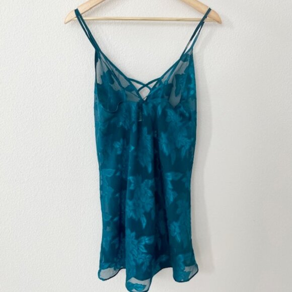 Morgan Taylor Slip Dress - Picture 4 of 5